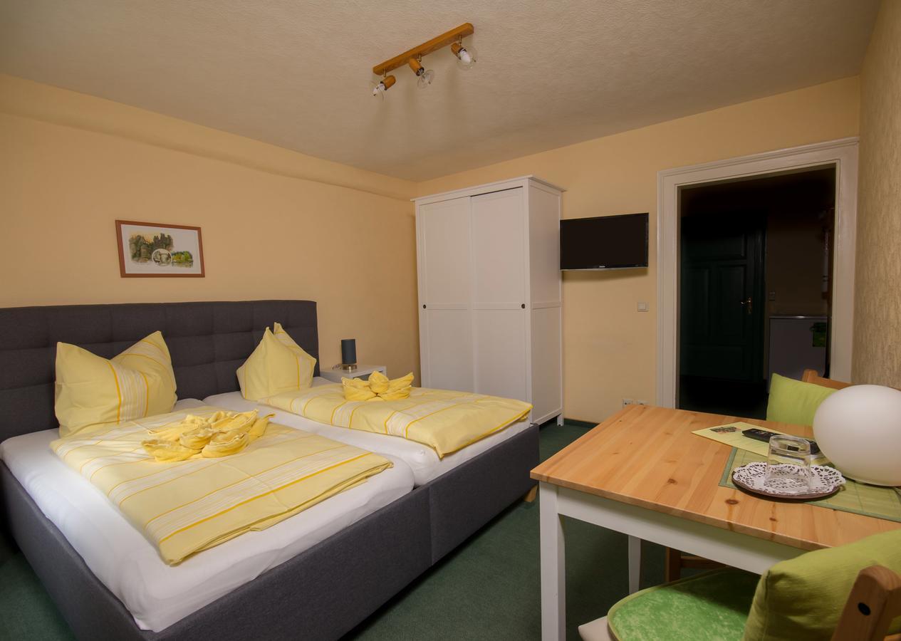 Pension Immergruen Jonsdorf Extérieur photo